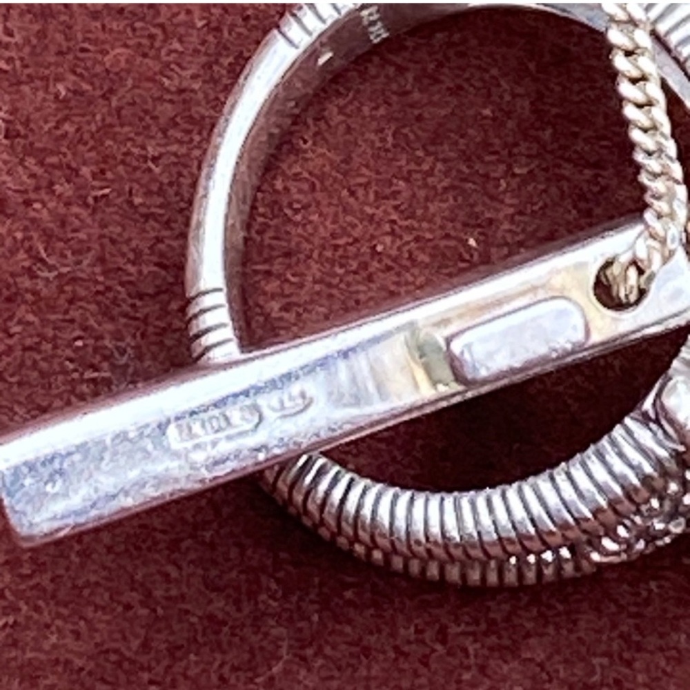 Gucci Silver Cross Pendant Necklace - Picture 8 of 12
